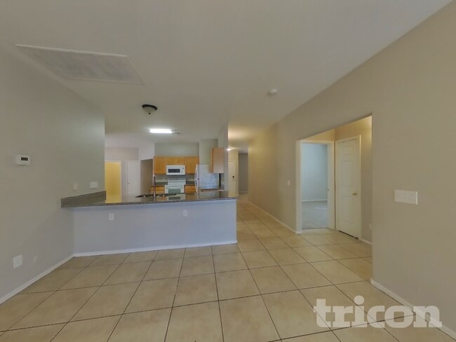 Foto del edificio - 6613 W Miami St