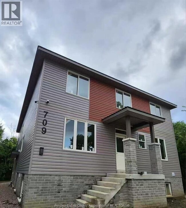 Building Photo - 709 Bridge Ave
