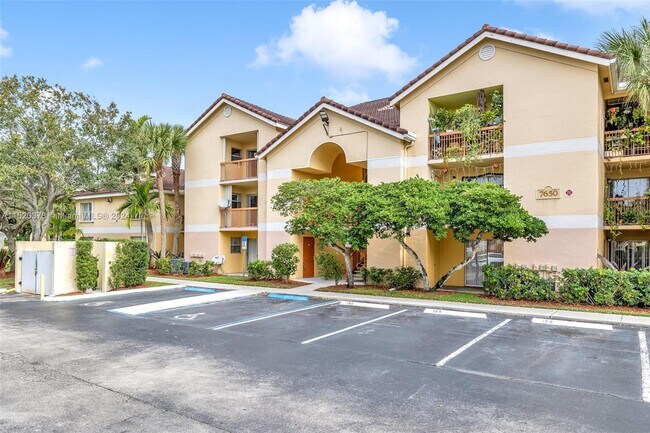 Building Photo - 7650 Westwood Dr