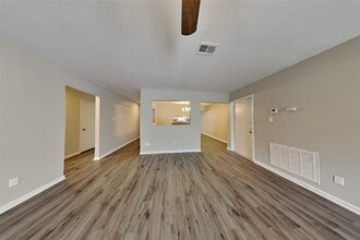 Building Photo - 3114 River Valley Dr