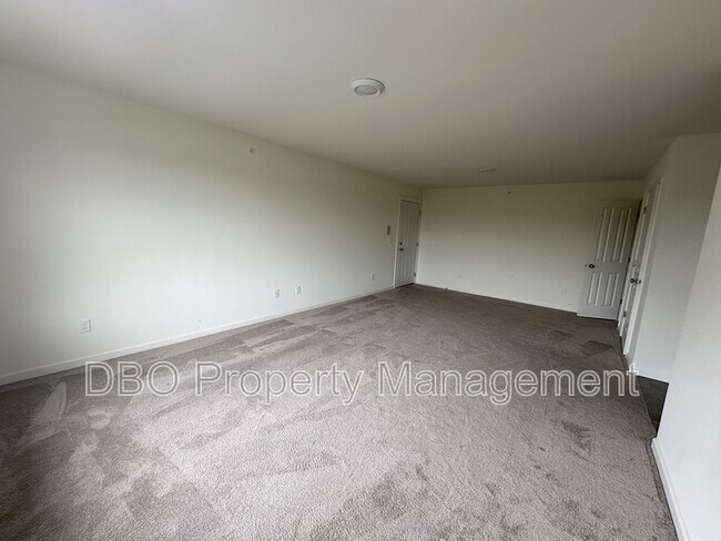 Building Photo - 1311 Broadway