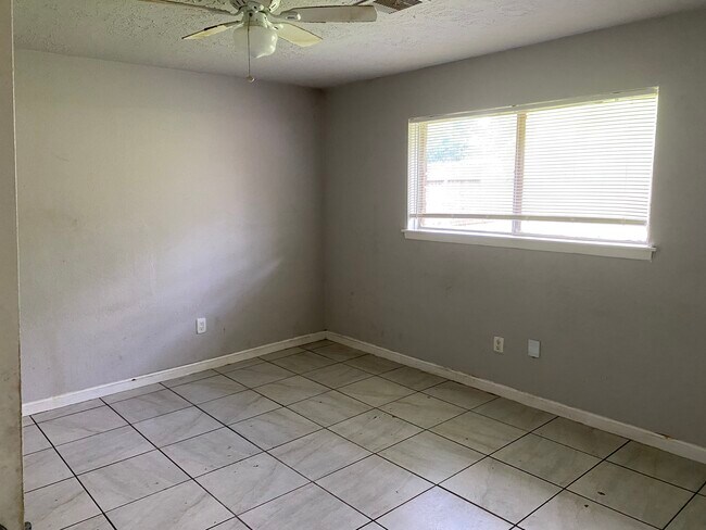 Foto del edificio - 8019 Beech Cove Ln