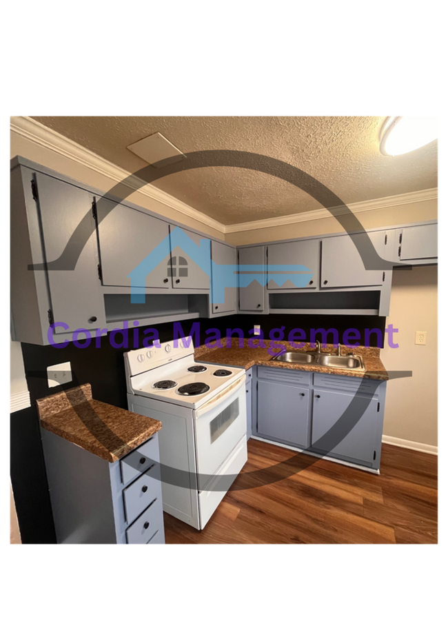 Building Photo - 3 bedroom Great All electric home in Riverdale!