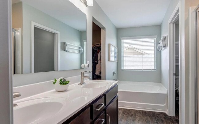 Foto del edificio - 1077 River Haven Ave SW