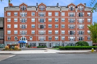 Building Photo - 11 Church St