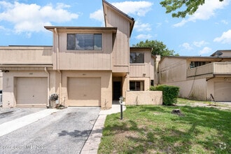 Building Photo - 1911 Cashew Courtway