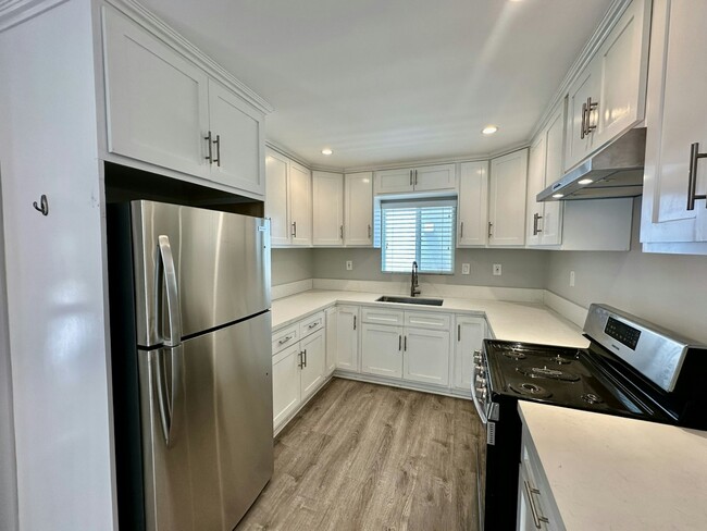 Foto del edificio - 1591 1/2 West 35th Place