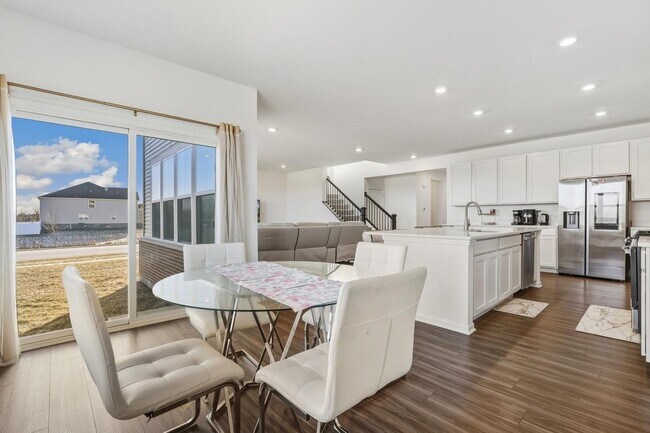 Foto del edificio - 16117 S Longcommon Ln