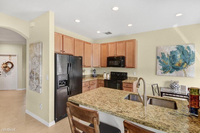 Building Photo - 3 br, 2.5 bath Townhome - Monterey Bay