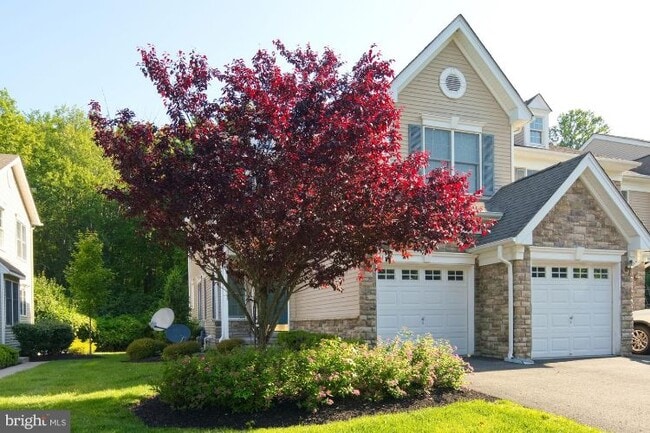Building Photo - 13 Wedgewood Ct