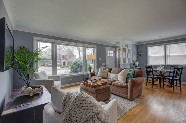 Foto del edificio - 708 Parkwood Ave