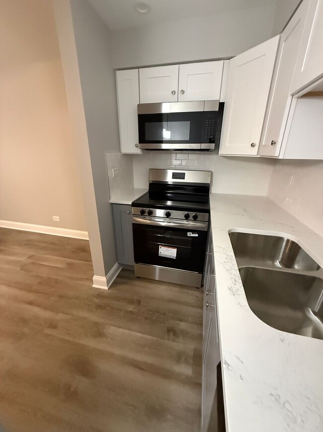 Foto del edificio - 744 W Gordon Terrace