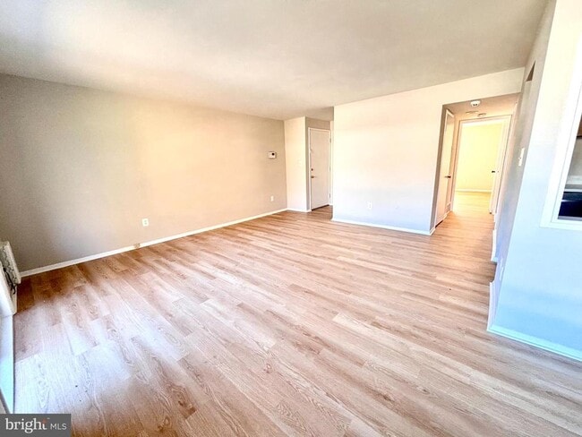 Building Photo - 546 Wilson Bridge Dr