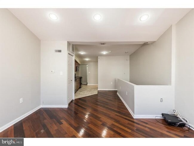 Building Photo - 1233 N 16th St