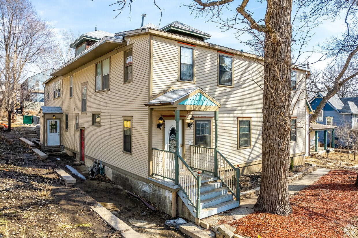 Primary Photo - 685 19th St