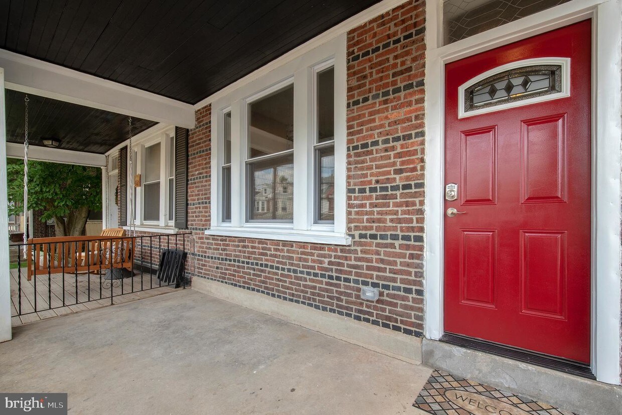 Foto principal - 5445 Ridge Ave