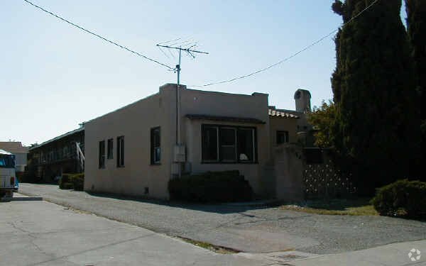 Building Photo - 644 Fulton St