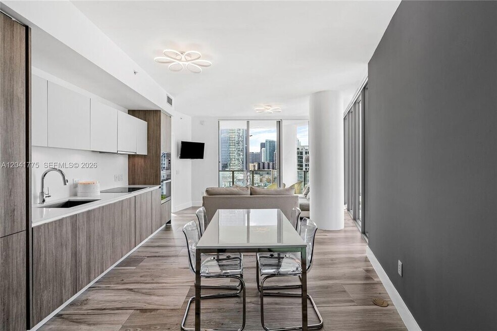 2900 NE 7th Ave