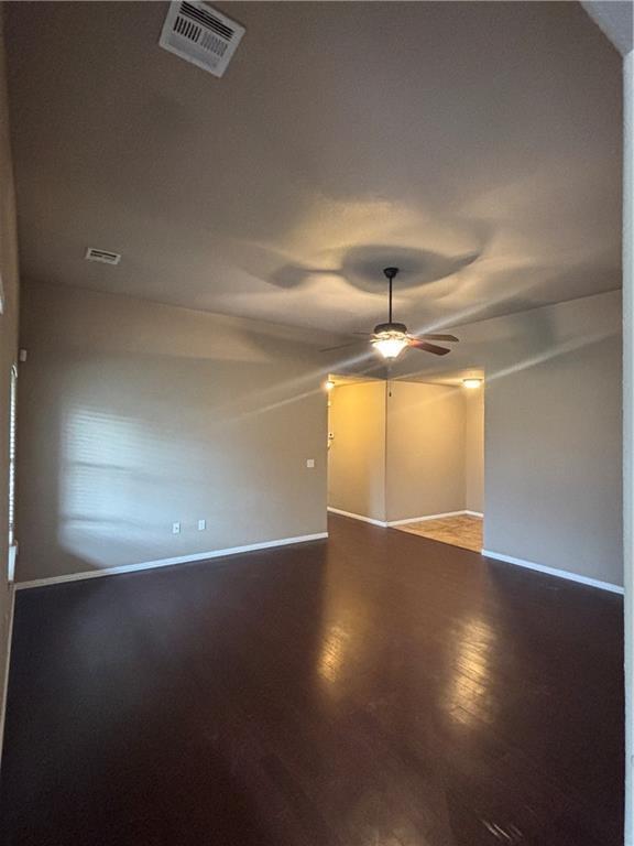 Foto del edificio - 320 Violet St