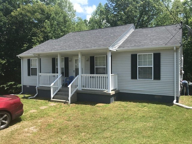Building Photo - 527 Bellwood St