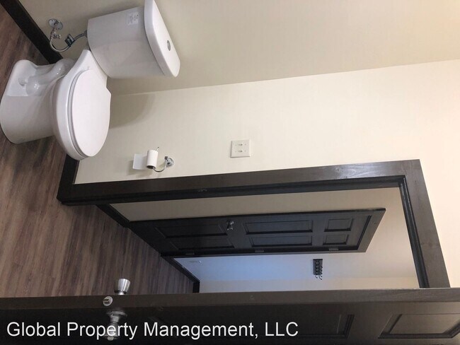 Building Photo - 1 br, 1 bath Apartment - 6313 27th Ave