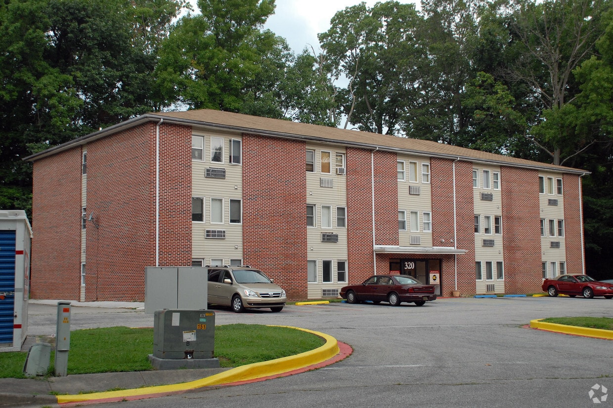 Foto del edificio - Mishoe Towers Apartments
