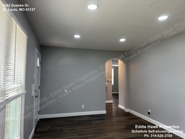 Foto del edificio - 9343 Duenke Dr