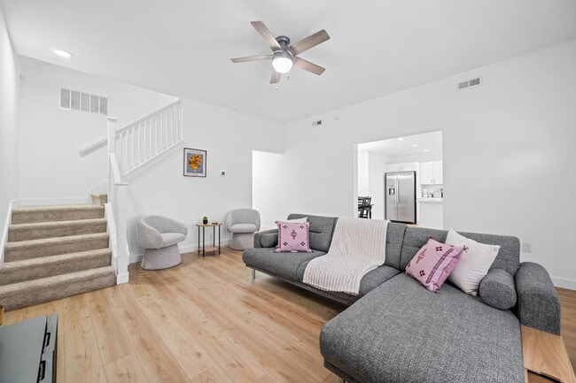 Building Photo - 1019 Central Ave