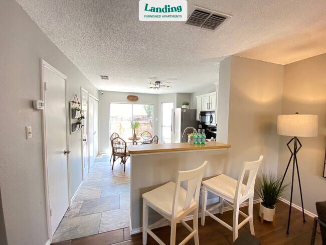 Foto del edificio - 10254 Dover Ridge