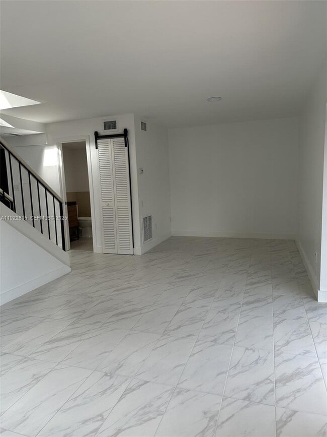 Building Photo - 7123 SW 115th Pl