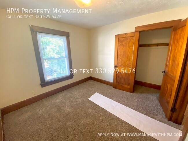 Building Photo - 212 14th St NW