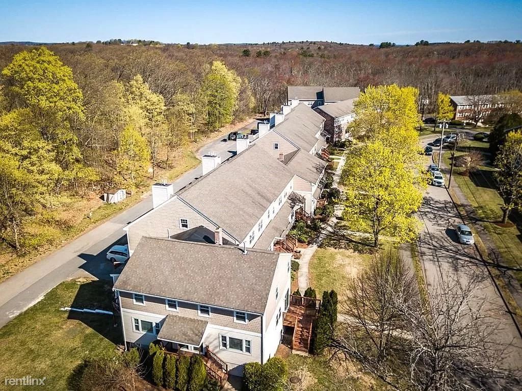 Building Photo - 3 br, 2 bath Townhome - 4A Mayberry Drive