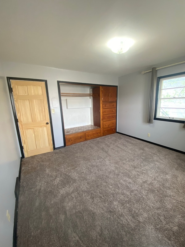 Building Photo - 909 N 7th St