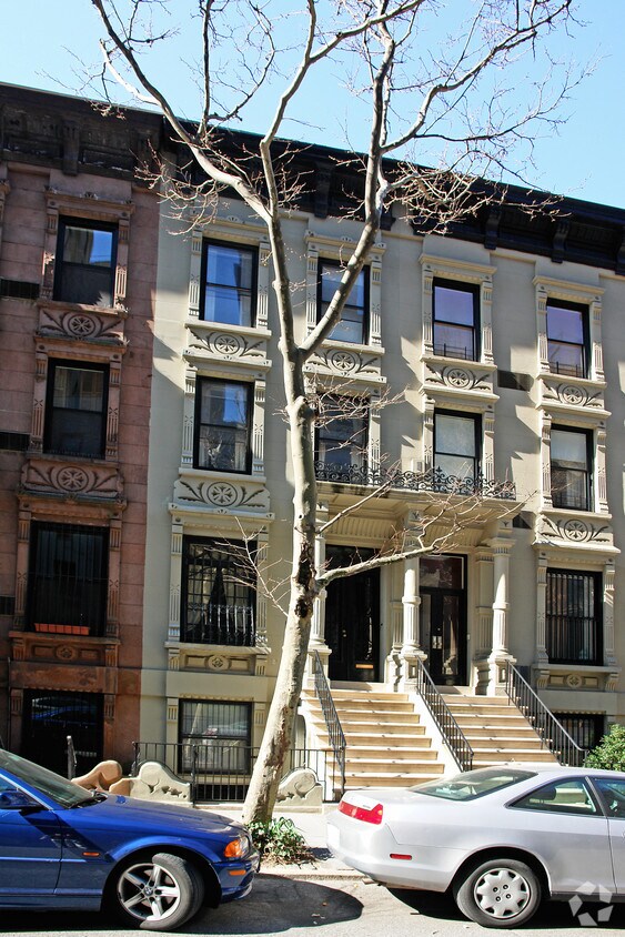 Building Photo - 8 W 83rd St