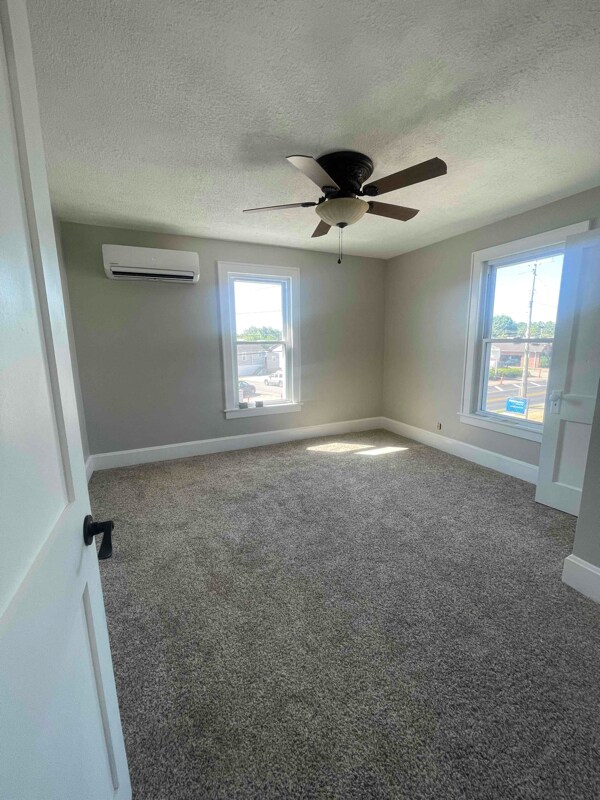 Foto del edificio - 2802 Emerson Ave