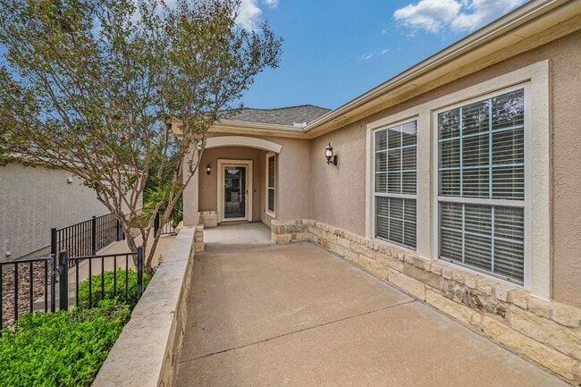 Building Photo - 533 Mill Pond Path