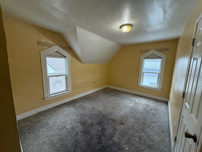 Foto del edificio - 2 bed/1 bath Single Family Home McKeesport, PA