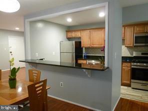 Foto del edificio - 5200 Crossfield Ct