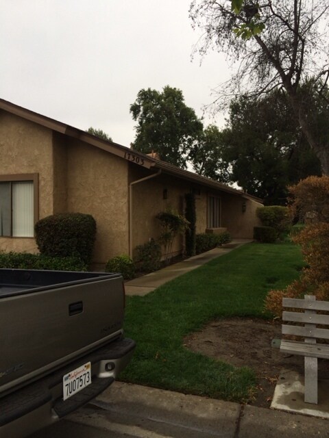 Building Photo - Leisure Village 55+ Gated Community