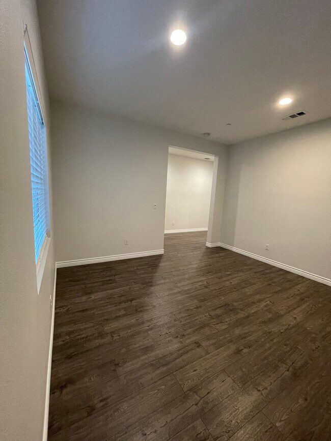 Building Photo - 16784 Olive Tree Ln