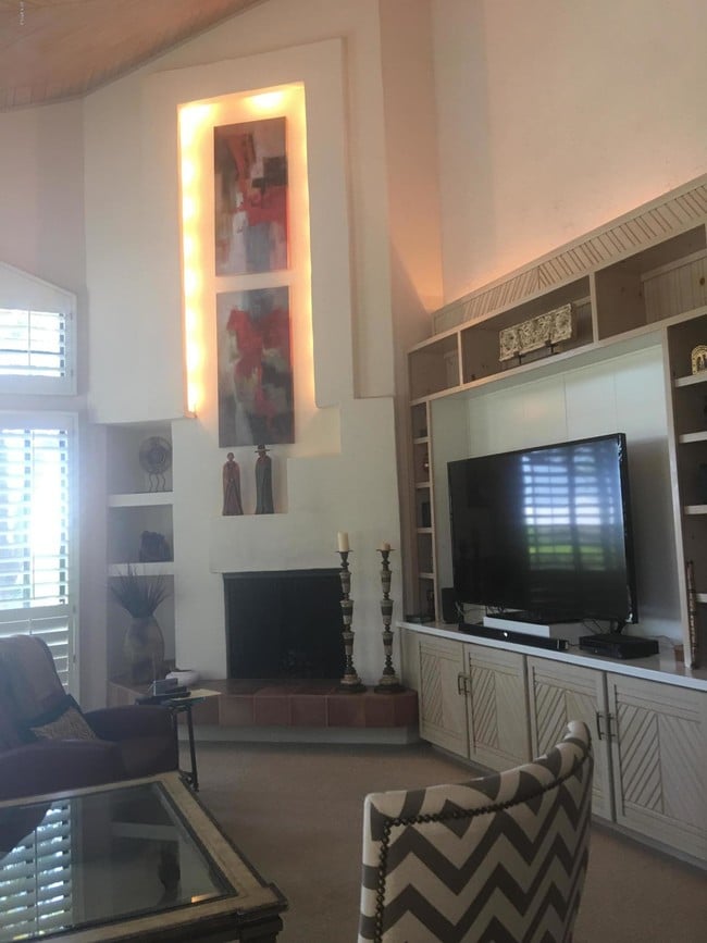 Foto del edificio - 25150 N Windy Walk Dr