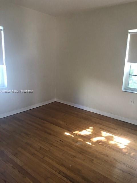 Foto principal - 1002 Douglas Rd