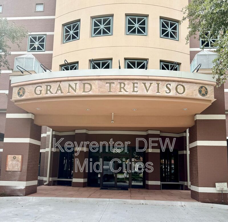 Photo - 330 East Las Colinas Boulevard