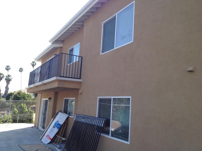 Building Photo - 3322 Linda Vista Ter