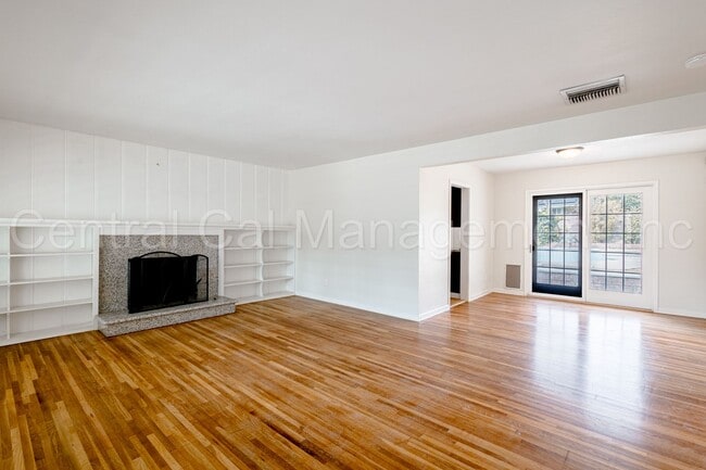 Building Photo - 3 Bedroom/2 Bath Home Near Panorama Bluffs and Garces High School - $2750 Per Month!