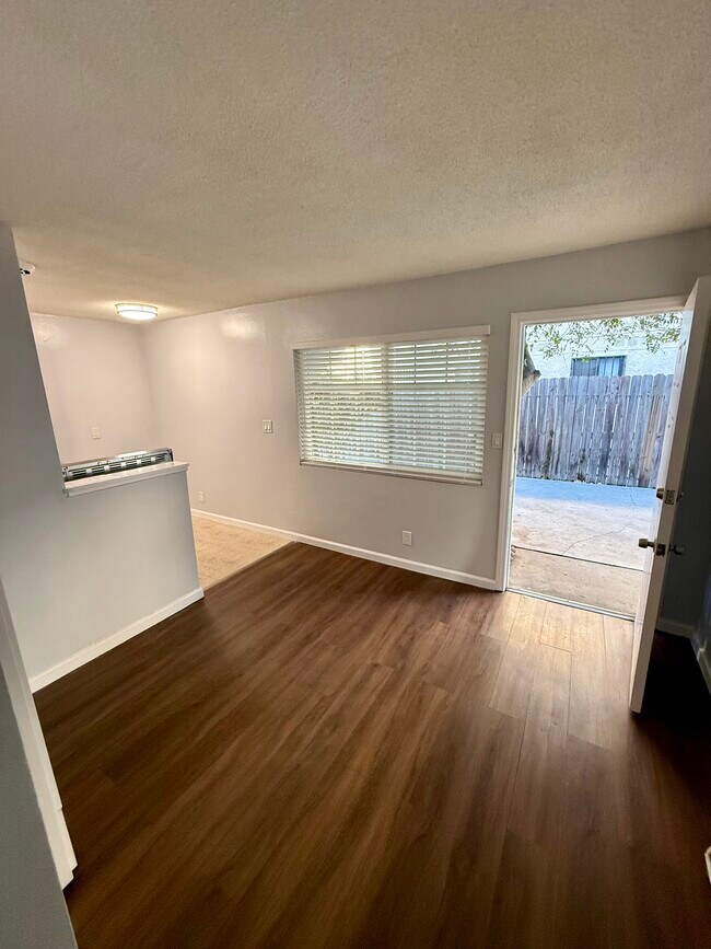 Foto del edificio - 4114 Manhattan Beach Blvd