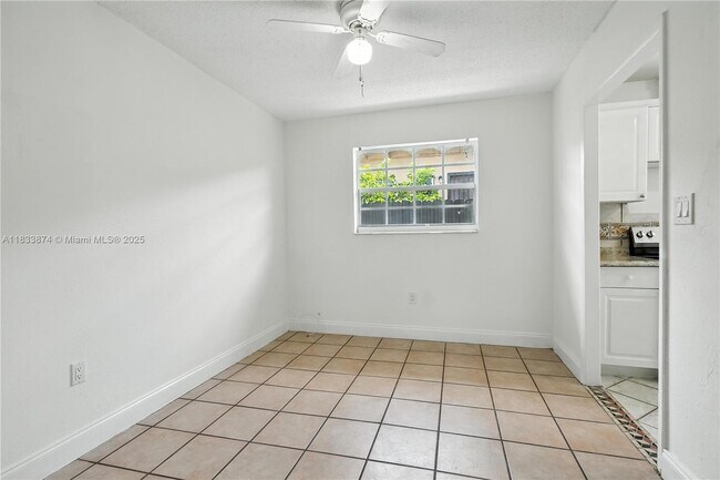 Foto del edificio - 10848 NE 3rd Ct