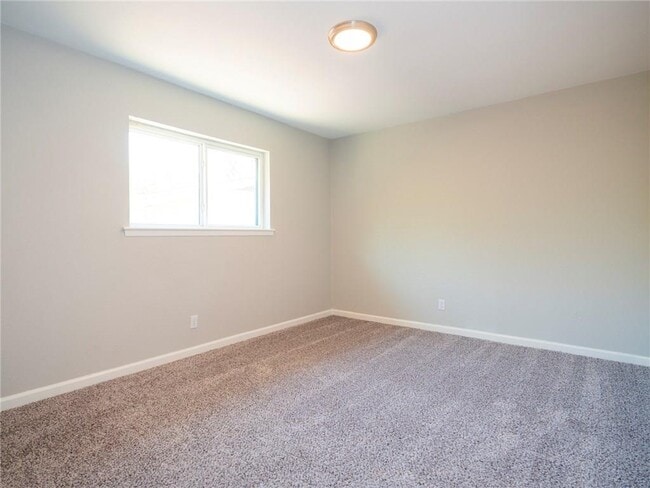 Building Photo - 2524 Glen Springs Way
