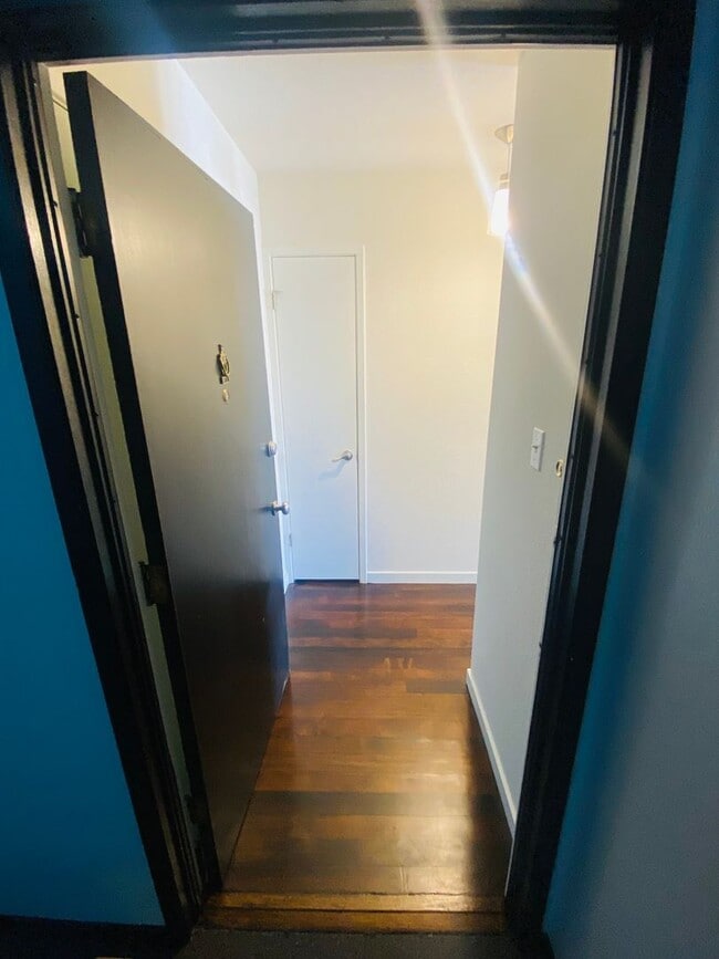 Building Photo - EPIC REA, INC.- Beautiful Noe Valley Remod...