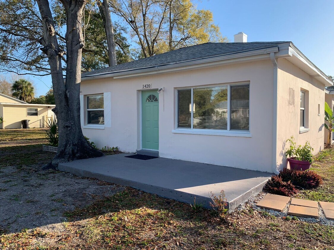 Primary Photo - 2 Bedroom 1 Bath Single Family Home